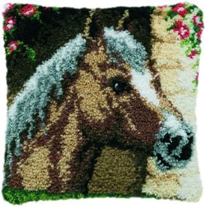 Latch hook cushion kit horse