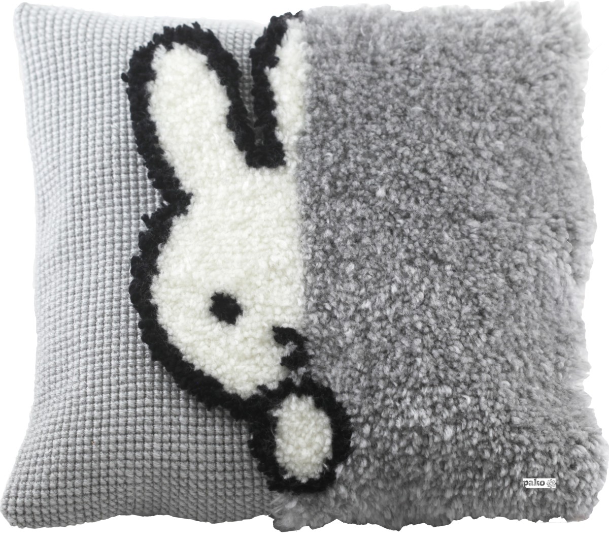 kussen kruissteek/ knoop  Nijntje kiekeboe borduurpakket, Dick Bruna